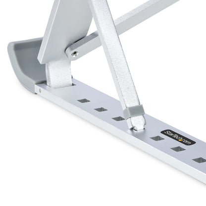 StarTech.com Soporte Elevador Plegable para Ordenador Portátil - Riser Ajustable Portátil Ergonómico para Ordenador Laptop - Estructura Ventilada de Aluminio - Carga 10kg - Atril Portátil