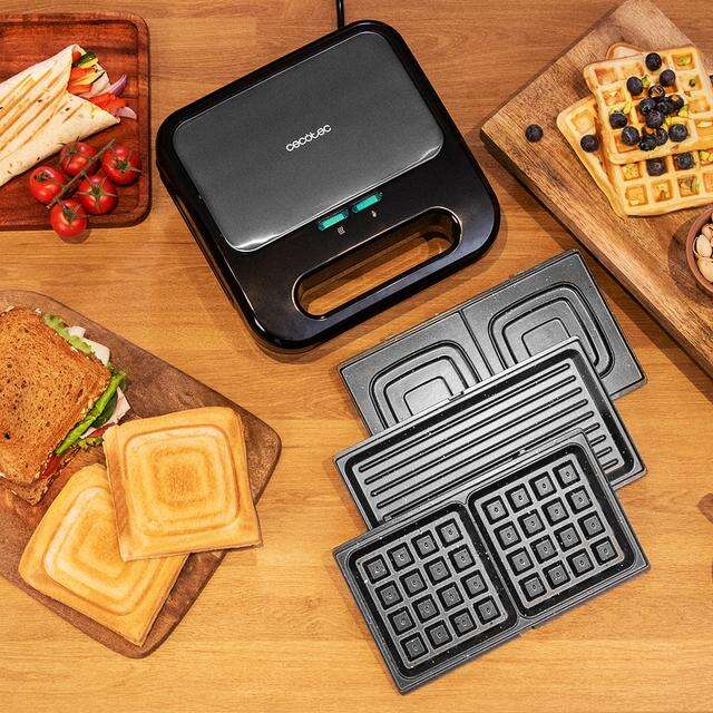 Cecotec Rock?nToast 3 in 1 Sandwichera 800W - Capacidad para 2 Sandwiches - 3 Placas Intercambiables con Revestimiento de Piedra RockStone - Acabados en Acero Inoxidable 1 pieza(s)