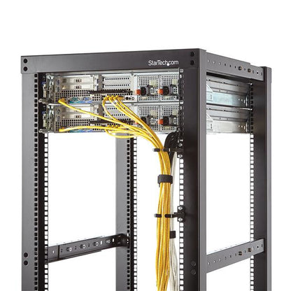 StarTech.com - Anilla Pasacables en D Vertical 1U para Gestión de Cableado en Armarios Racks - Guiacables 5 7x10cm