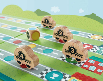 Apli Racing Game Juego de Mesa - Tablero Despegable - 4 Piezas de Madera con Forma de Coche - Dado de Colores - Enseña a Respetar las Reglas - Colorido 1 pieza(s)