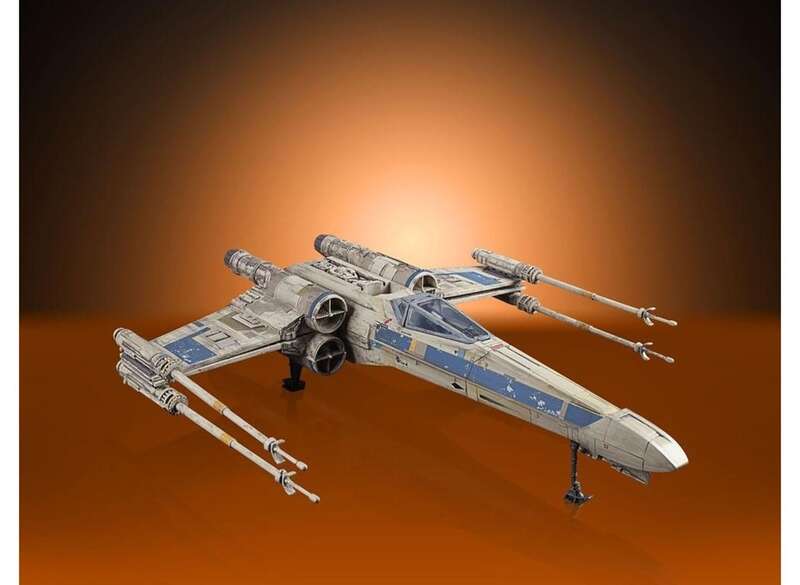 Hasbro Disney Star Wars Colleccion Vintage Replica Caza Ala-X + Anton Merrick Rogue Squadron - Alas moviles - Figura de 9cm. de altura 1 pieza(s)