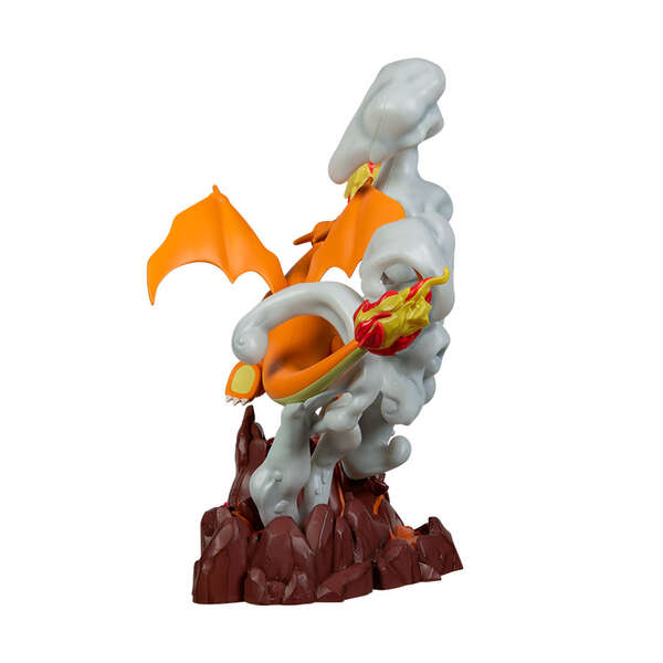 Jazwares Select Pokemon Charizard Deluxe - Figura de Coleccion - Efectos de Iluminacion - Altura 33cm aprox. 1 pieza(s)