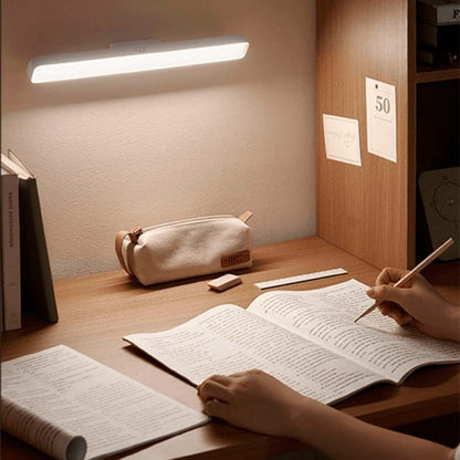 Xiaomi Xiaomi Magnetic Reading Light Lampara Multifuncion Magnetica 150lm - Temperatura del Color 4000K - Autonomia hasta 4.5horas - Incluye Base Adhesiva con Acoplamiento Magnetico - Color Blanco 1 pieza(s)