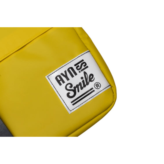 Smile - Funda Sleeve para Portátil de 13 y 14 pulgadas Akira impermeable color Amarillo