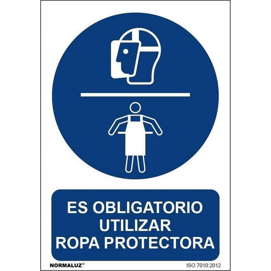 RD20023 - Señal Es Obligatorio Utilizar Ropa Protectora PVC Glasspack 0.7mm 21x30 cm con CTE, RIPCI